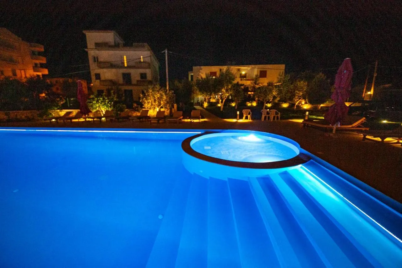 ***  Hotel Villa Qendra Ksamil Albanie