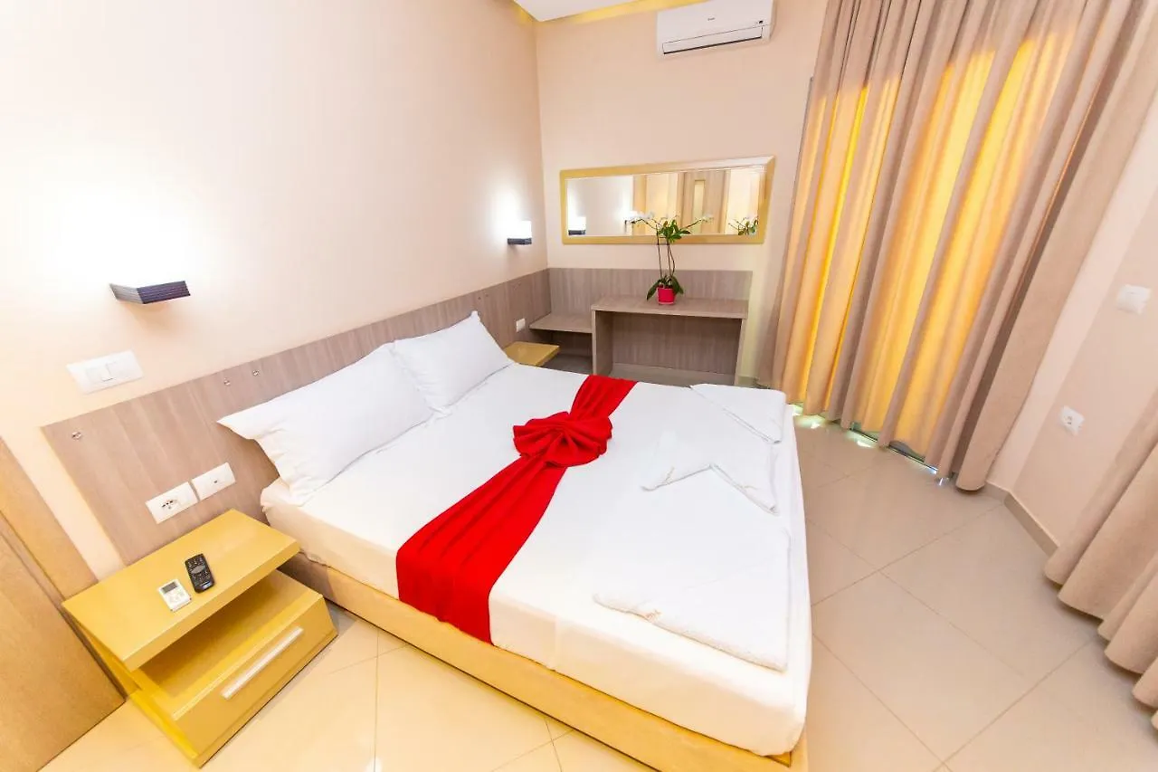 Hotel Villa Qendra Ksamil 3*,  Albania