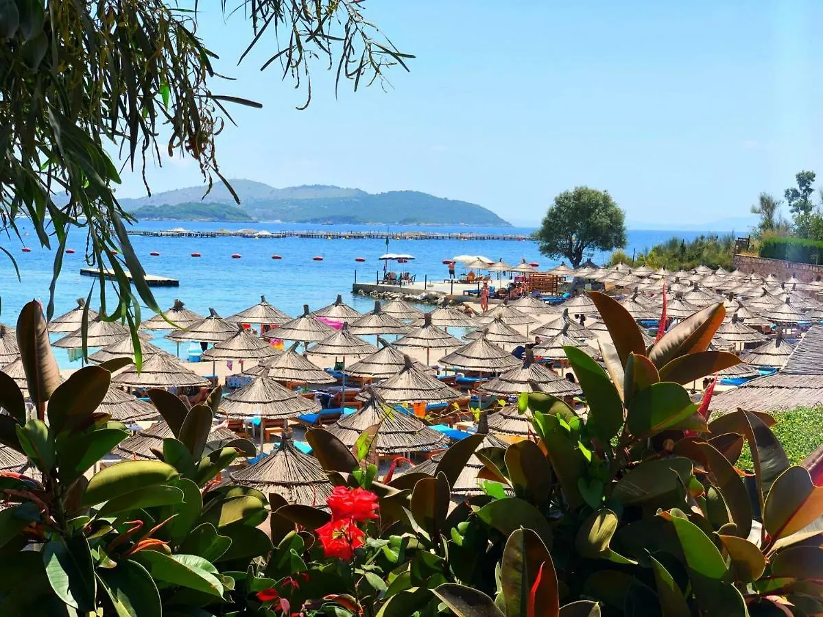 Hotel Villa Qendra Ksamil 3*,  Albania